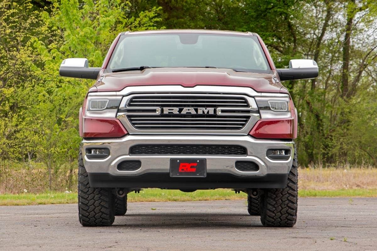 3.5 Inch RAM Bolt-On Lift Kit w/Rear N3 Shocks 19-20 RAM 1500 4WD Rough Country