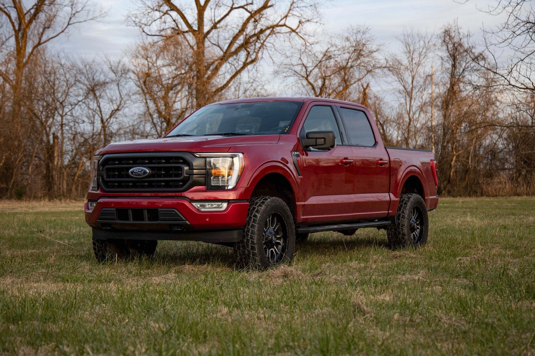 Rough Country | Lift Kits|Suspension|Suspension / Steering / Brakes | F-150 3 Inch Lift Kit Bolt On  2021 F-150 4WD Rough Country | 57730