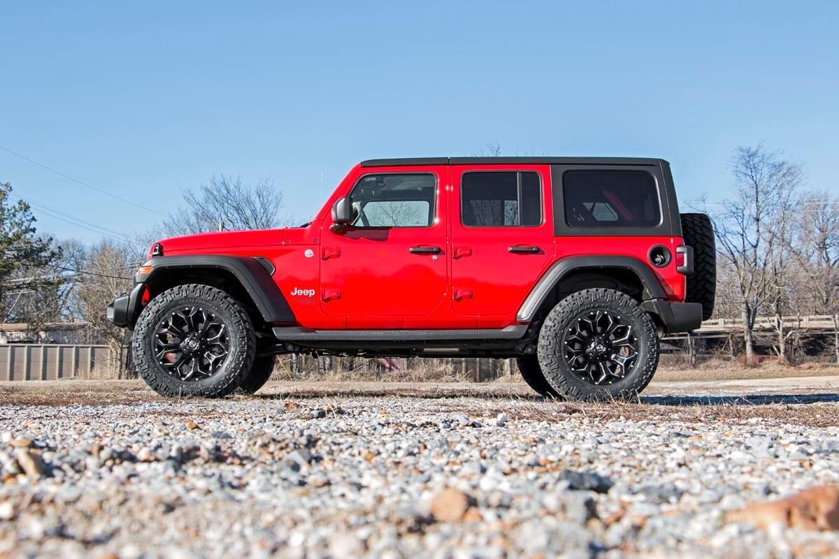 Rough Country | Lift Kits | 2.5 Inch Jeep Suspension Lift Kit 18-20 Wrangler JL 2/4 Door No Shocks Rough Country | 67700