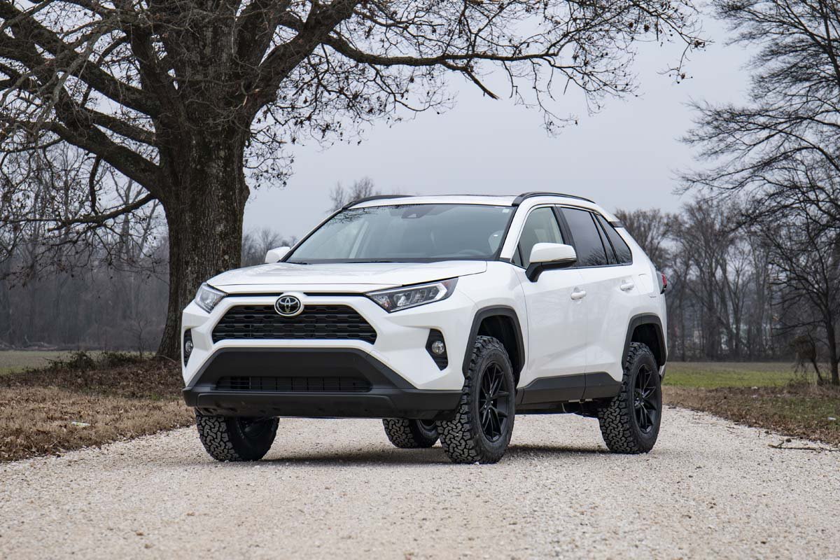 Rough Country | Leveling Kit | 2.5 Inch Toyota Suspension Lift Kit 19-20 RAV4 Rough Country | 73100