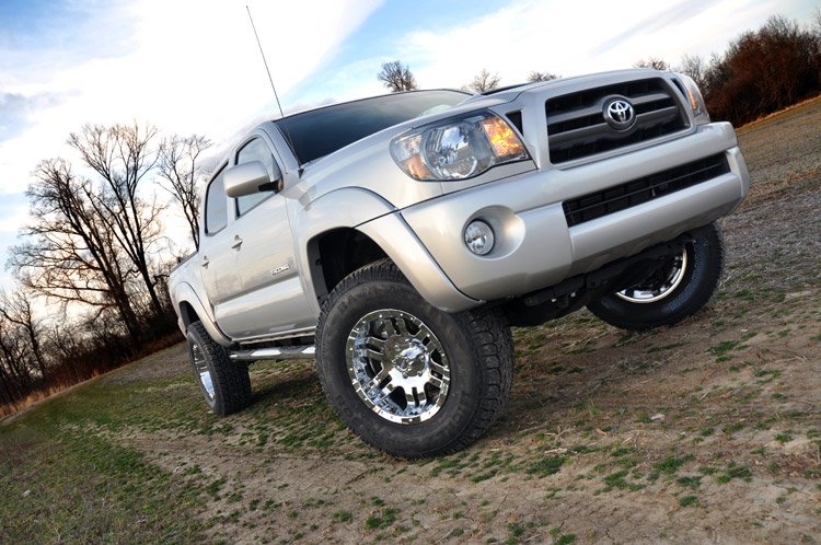 Rough Country | Lift Kits | 3 Inch Toyota Suspension Lift Kit 05-20 Tacoma Rough Country | 74530