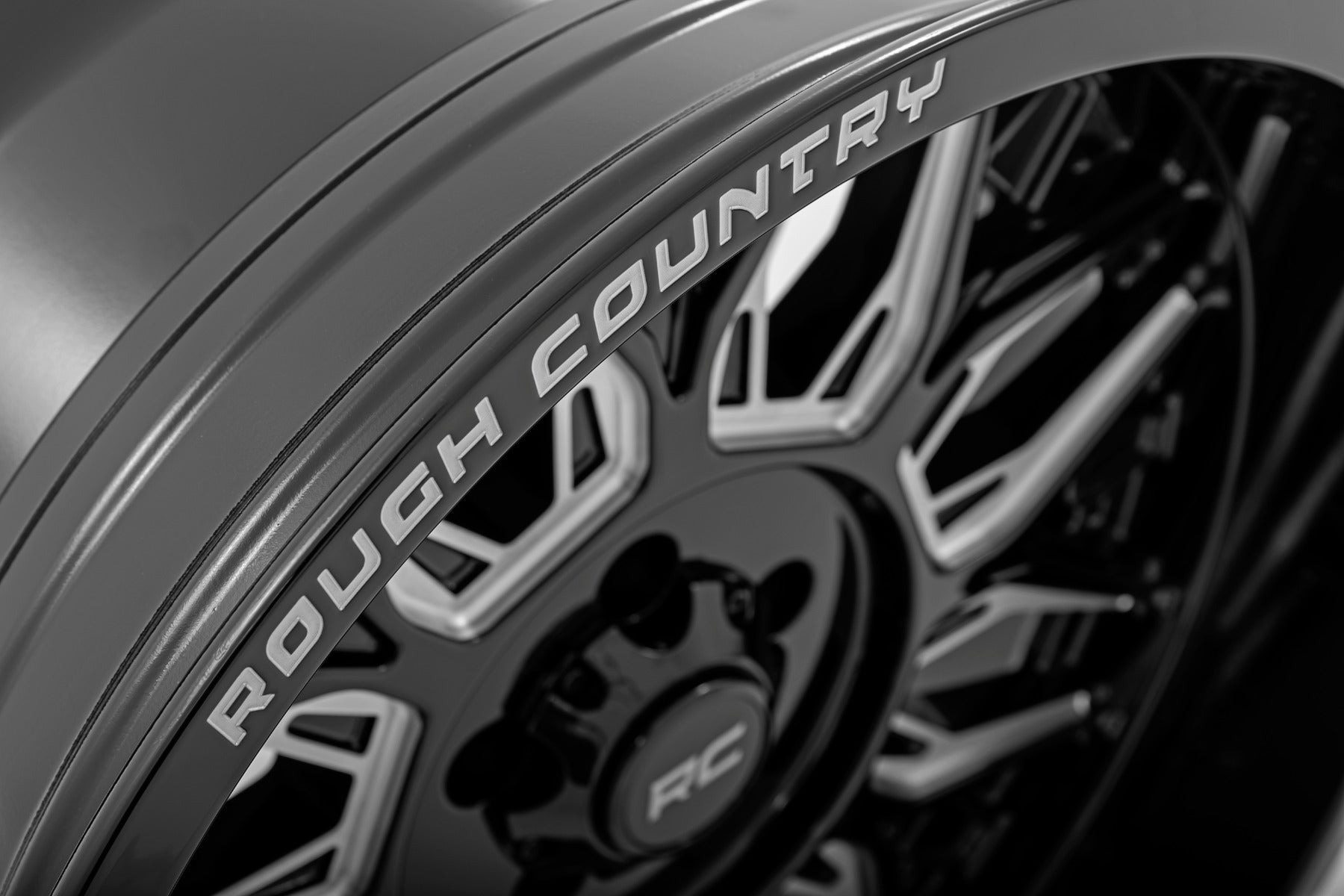 Rough Country | Wheels | 86 Series Wheel One-Piece Gloss Black 20x10 5x5 -19mm Rough Country | 86201018