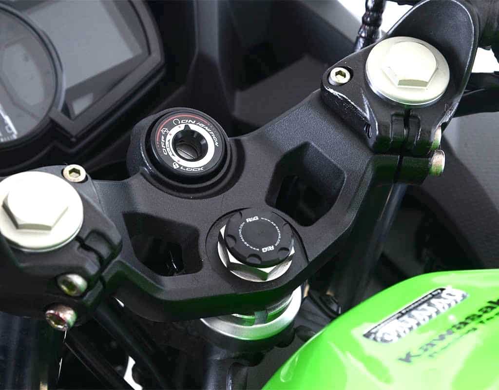 RG.YTI0012BK Top Yoke Plug for Kawasaki Ninja 250/400 '18- model BLACK